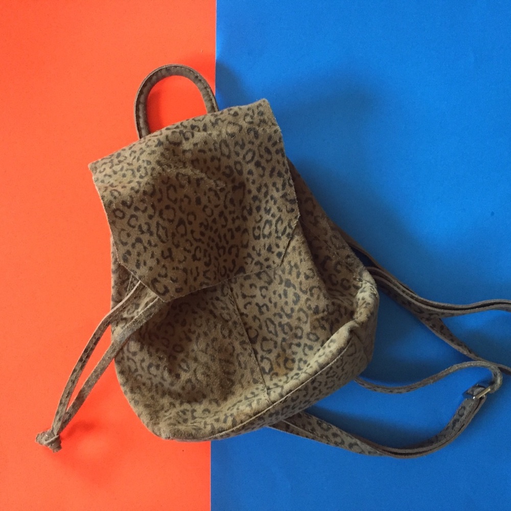 ASOS leopard backpack - Picture 3 of 6
